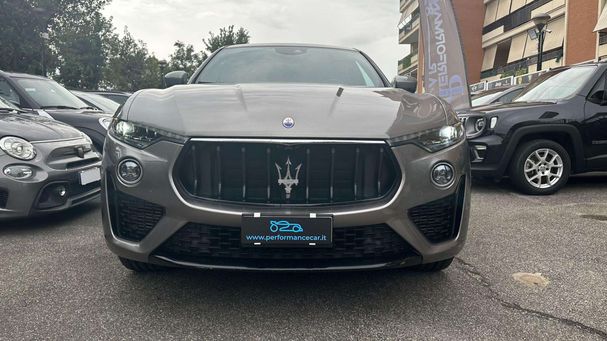 Maserati Levante Q4 GranSport 257 kW image number 2