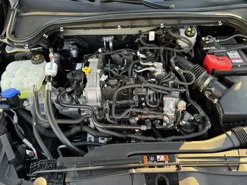 Car image 28