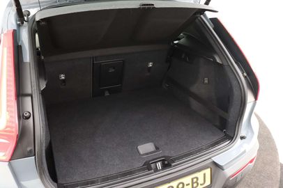 Car image 38