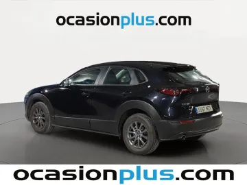 Car image 4