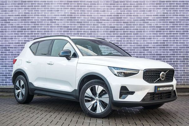 Volvo XC40 Recharge T4 Plus Dark 155 kW image number 12