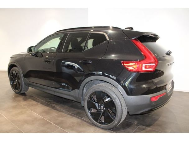 Volvo XC40 B3 Plus Black Edition 120 kW image number 4