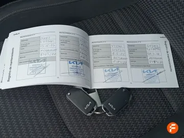 Car image 26