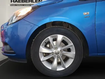 Car image 19