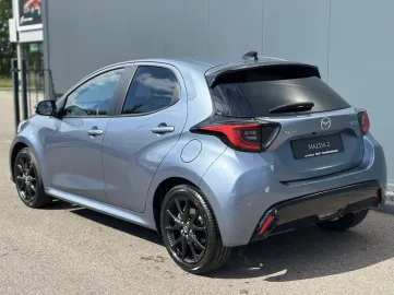 Car image 5
