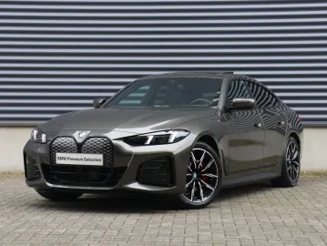 Car image 40