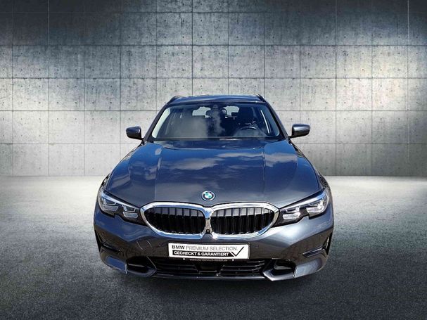 BMW 330 Touring e Sport Line xDrive 215 kW image number 2