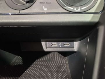 Car image 31