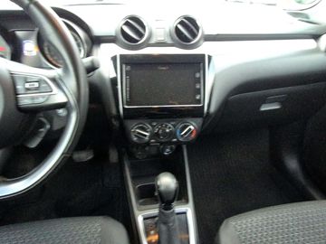 Car image 11