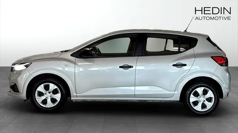 Car image 5