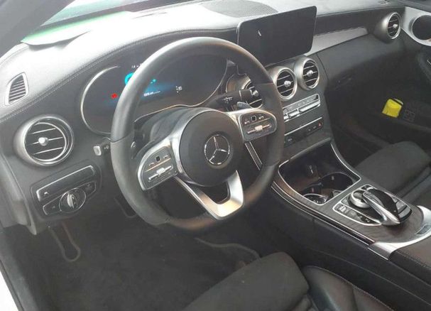 Mercedes-Benz C 300 e T AMG 235 kW image number 6