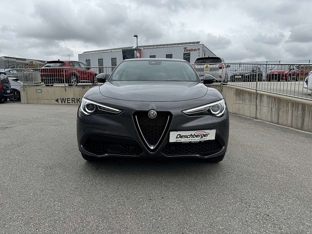 Alfa Romeo Stelvio 2.2 Super 118 kW image number 3