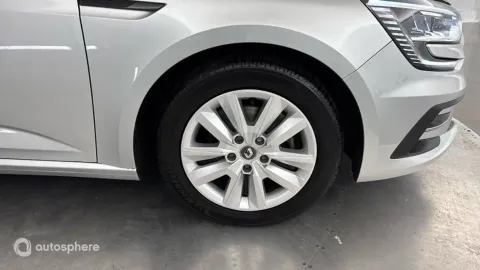 Car image 20