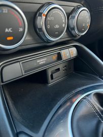 Car image 33