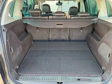 Car image 45