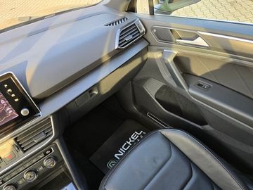 Car image 37