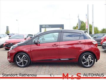Car image 4