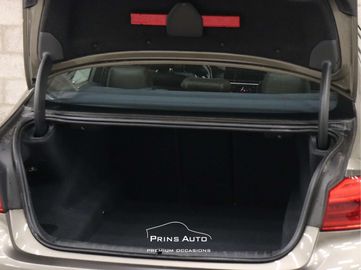 Car image 36