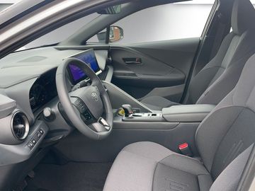 Car image 9