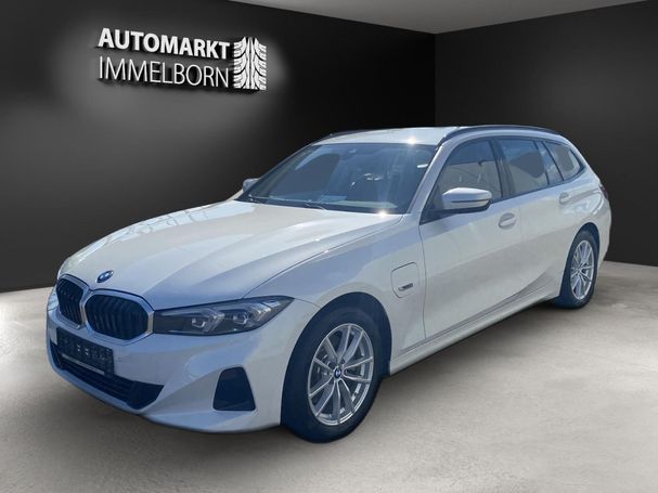 BMW 330e 215 kW image number 1