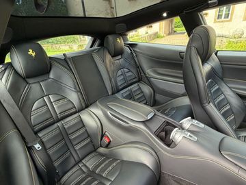 Car image 25