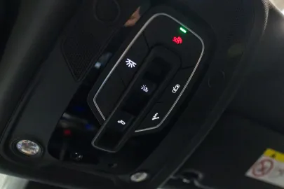 Car image 49