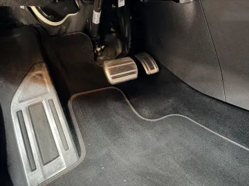 Car image 50