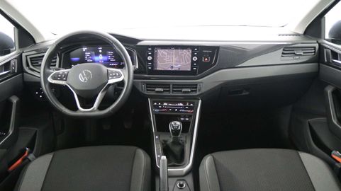 Car image 37