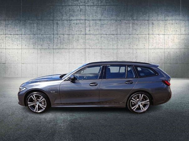 BMW 330 Touring e Sport Line xDrive 215 kW image number 5