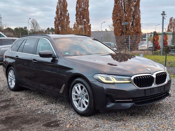 BMW 520i Touring 135 kW image number 2