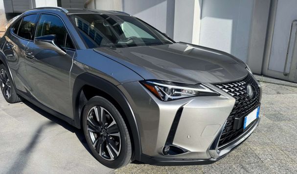 Lexus UX 250h Luxury 135 kW image number 2