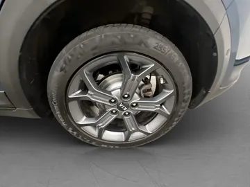Car image 36