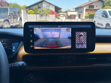 Car image 22