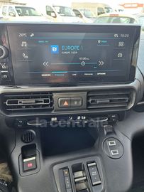 Car image 37