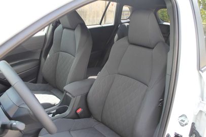 Car image 15