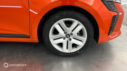 Car image 20