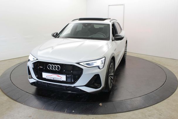 Audi e-tron 55 quattro S-line 300 kW image number 45