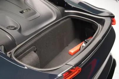 Car image 26