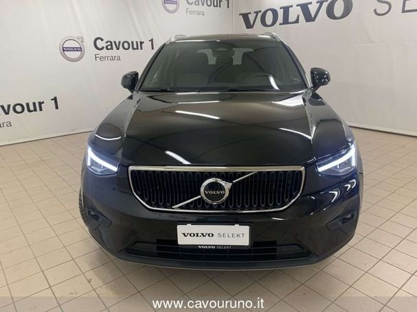 Volvo XC40 B3 Core 120 kW image number 4