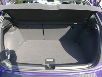 Car image 34