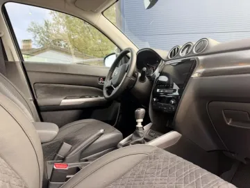 Car image 21