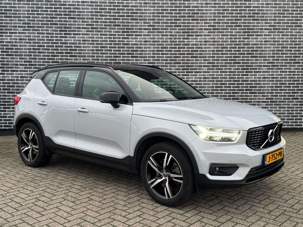 Volvo XC40 Recharge R T4 Design 155 kW image number 3