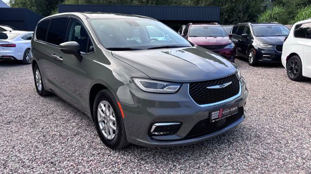 Chrysler Pacifica 219 kW image number 1