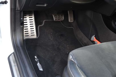 Car image 36