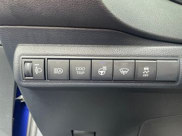 Car image 29