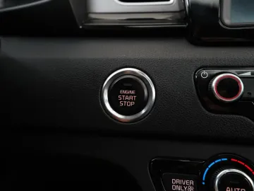 Car image 47