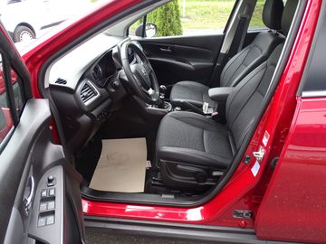 Car image 11