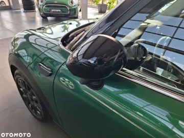 Car image 40