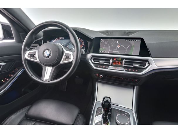 BMW 330d Touring xDrive 195 kW image number 20