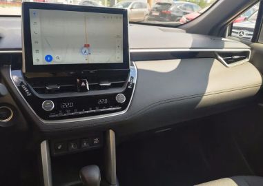 Car image 11